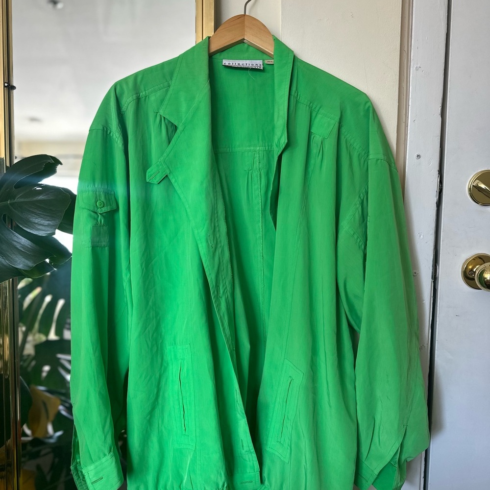 Collections Internationale Green Button Up Blouse